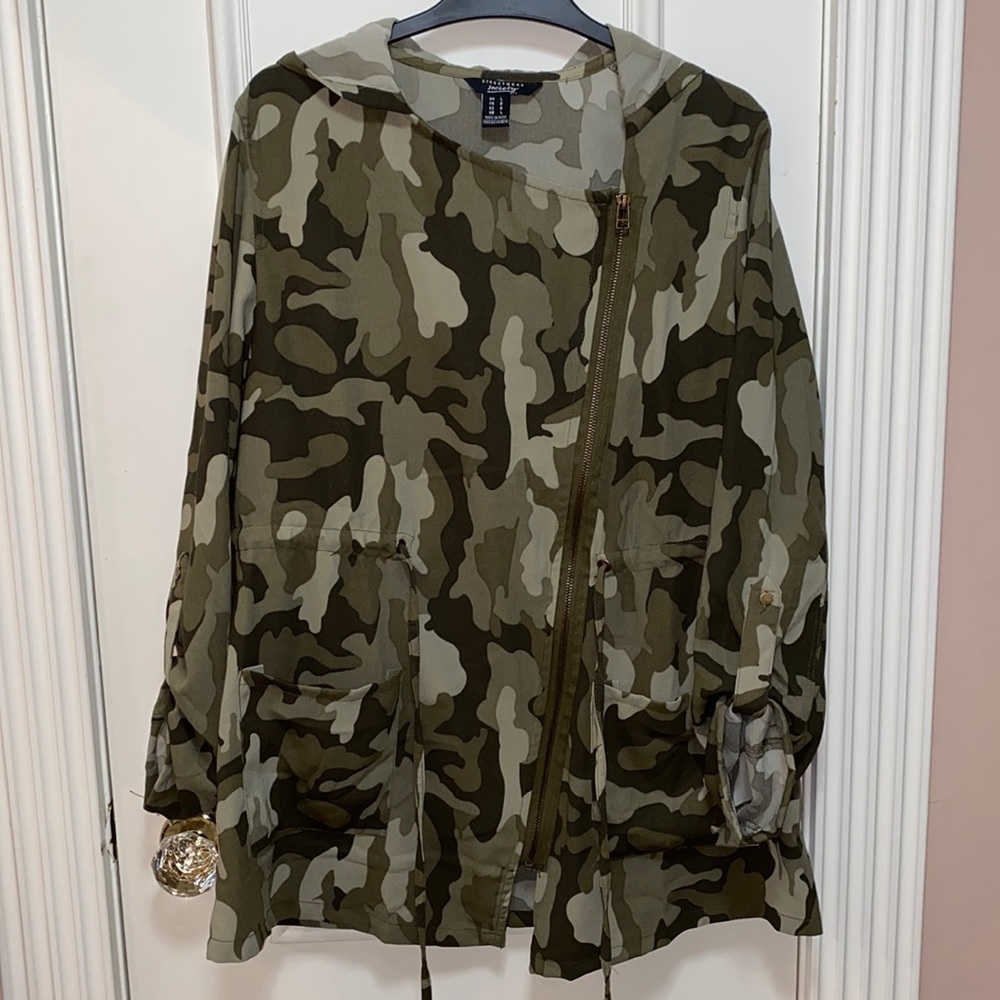 Lightweight camo jacket